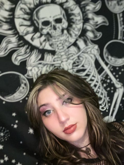 Julia Emery's profile image