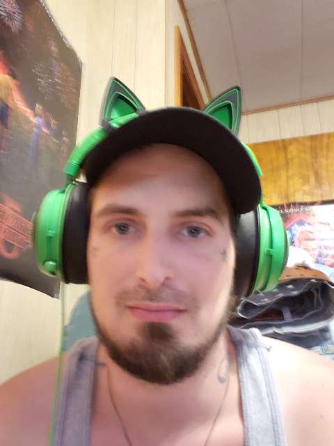 Mikey Pow's profile image