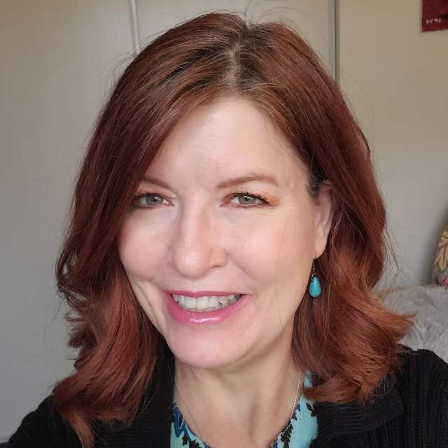 Lynne M's profile image